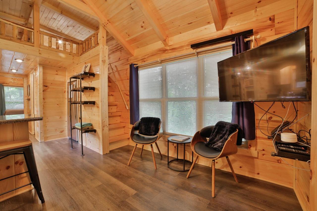 Thomas Cabin Forest Tiny Cabin With Hot Tub Чаттануга Экстерьер фото