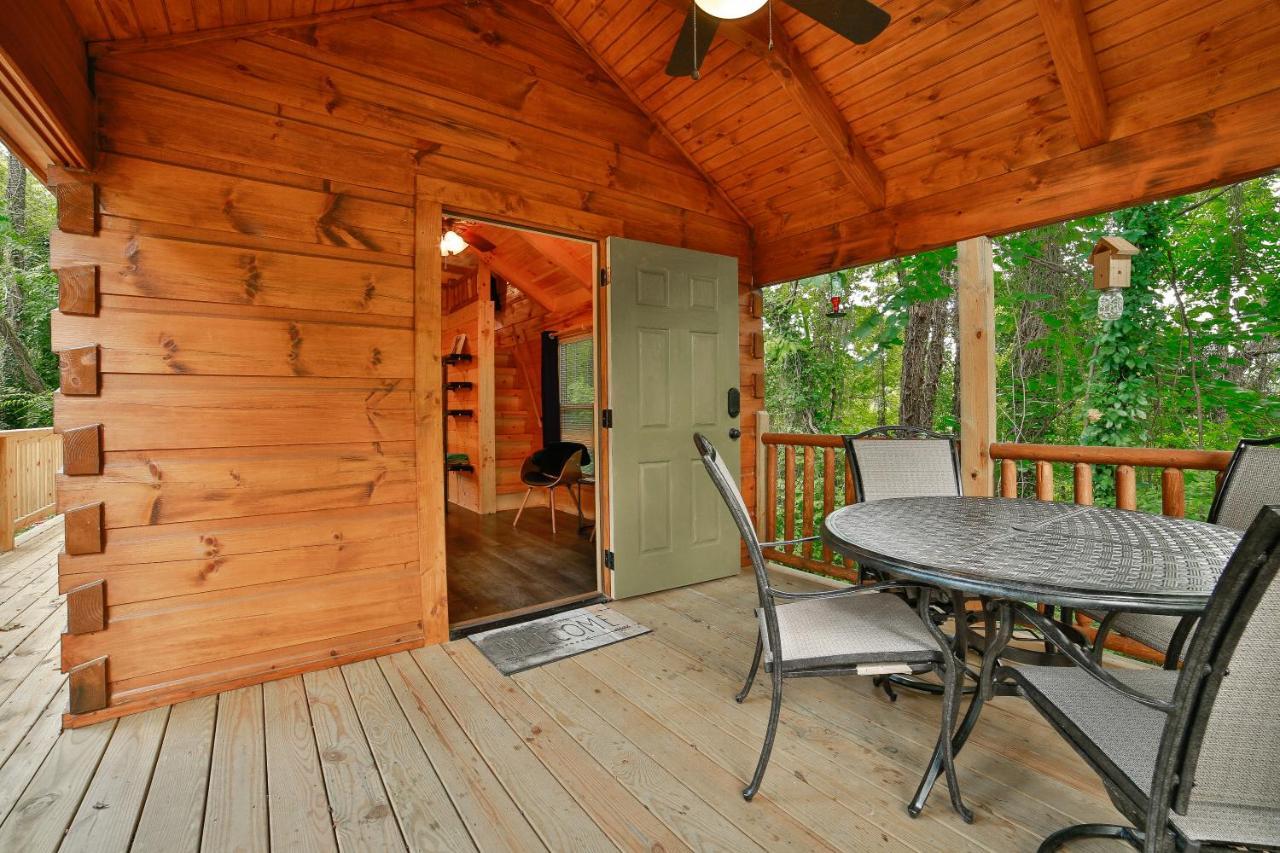 Thomas Cabin Forest Tiny Cabin With Hot Tub Чаттануга Экстерьер фото