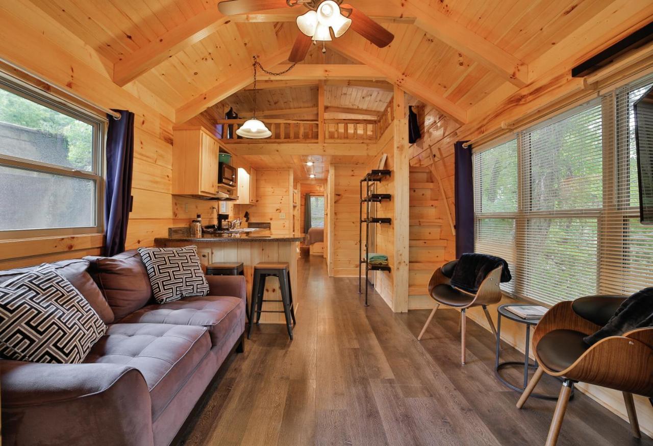 Thomas Cabin Forest Tiny Cabin With Hot Tub Чаттануга Экстерьер фото